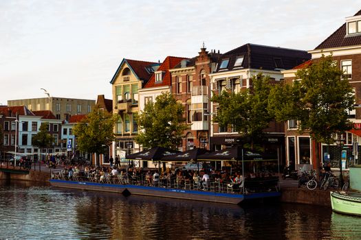 Vooraanzicht van Lipsius Leiden aan Cleveringaplaats bij de Universiteit Leiden